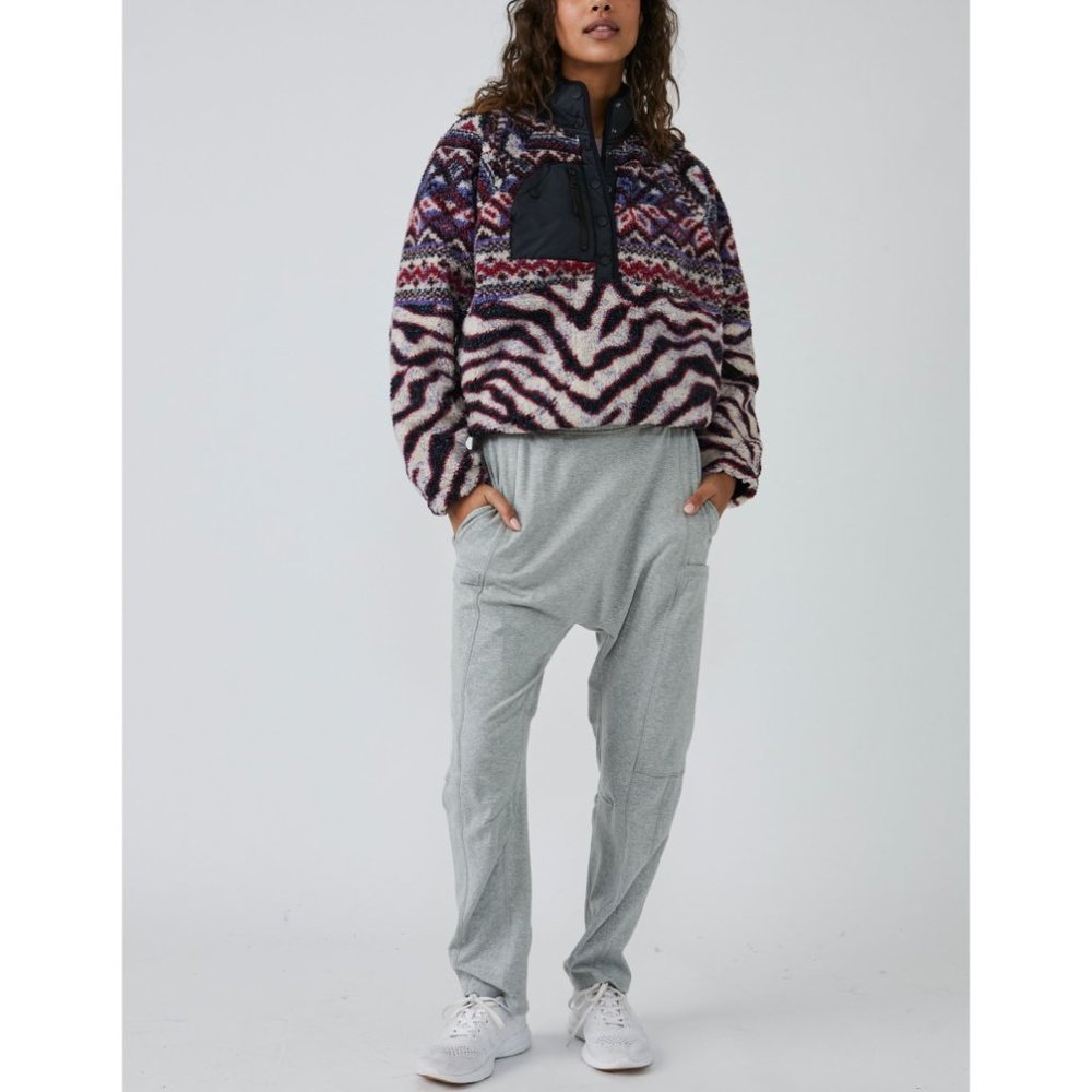🎉LAST CHANCE🎉 FP MOVEMENT Rocky Ridge Pullover Jacket / Purple Zebra Combo - Picture 5 of 6